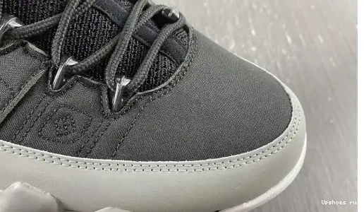 CT8019-060 Particle Grey CT8019-060 Retro Jordan 9 0515